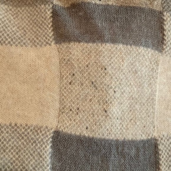 Echo scarf/shawl - Picture 9 of 16